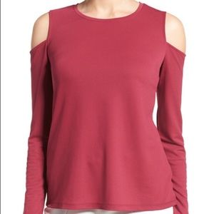 Long sleeves burgundy top